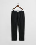 BLACK, REGULAR TWILL CHINOS, FRONT-VIEW BY GANT AU.