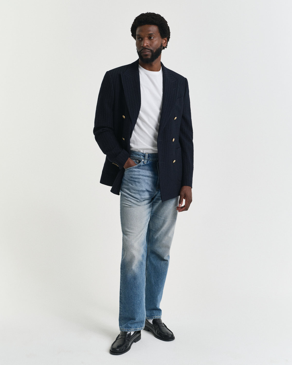 WHITE, REG SHIELD SS T-SHIRT BY GANT AU.