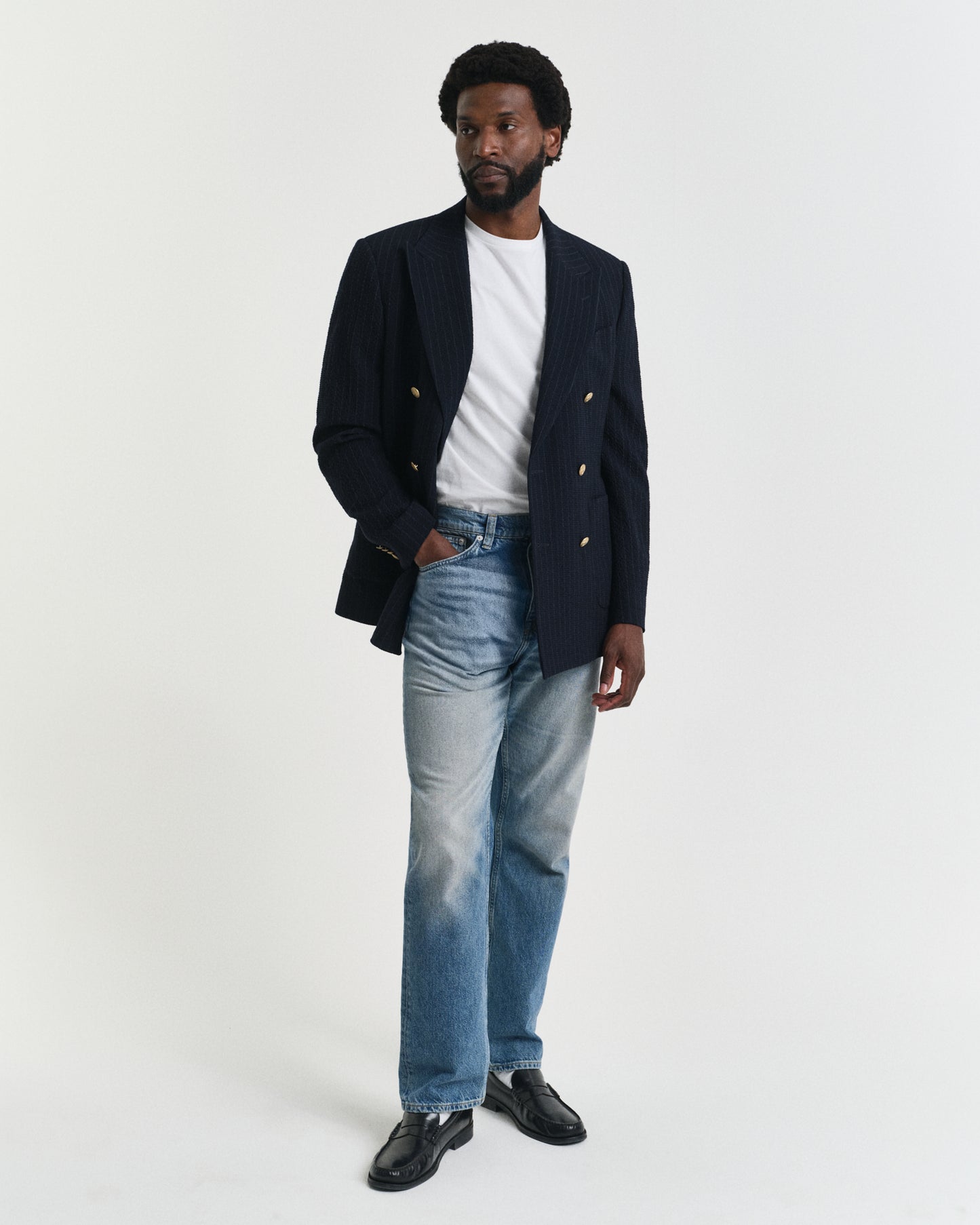 WHITE, REG SHIELD SS T-SHIRT BY GANT AU.