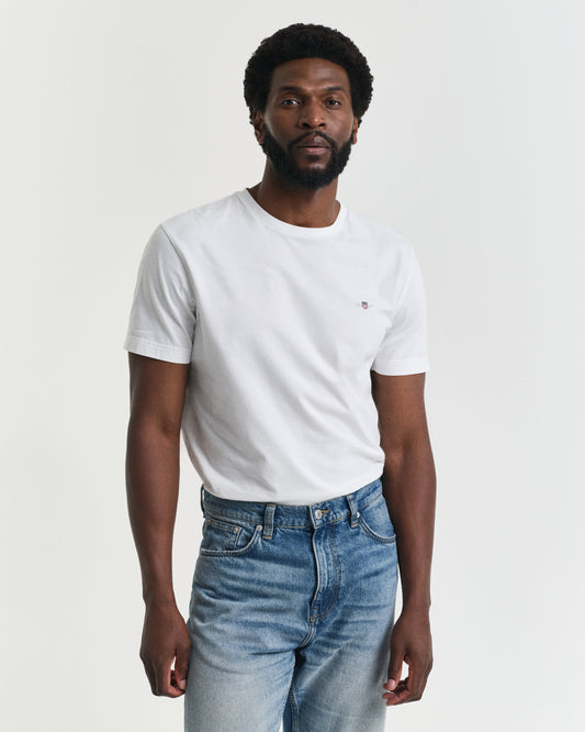WHITE, REG SHIELD SS T-SHIRT, FRONT-VIEW BY GANT AU.