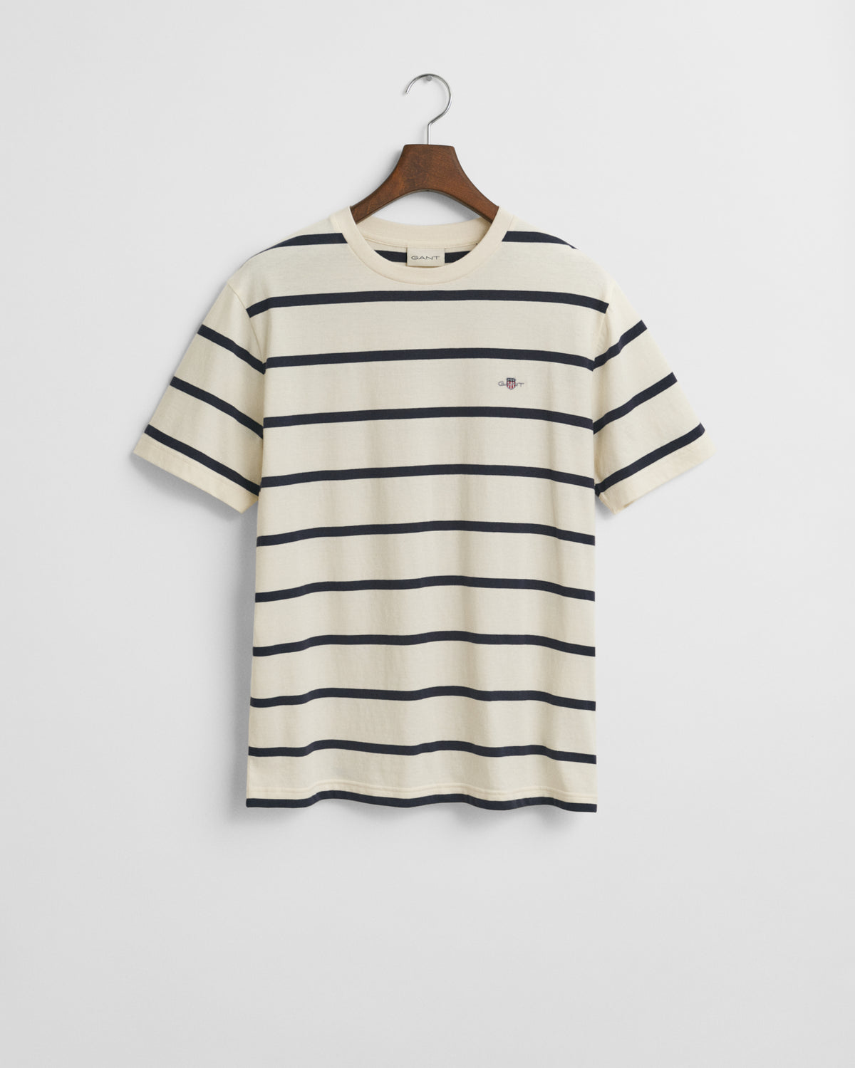 CREAM, STRIPED SS T-SHIRT, FLAT-LAY BY GANT AU.