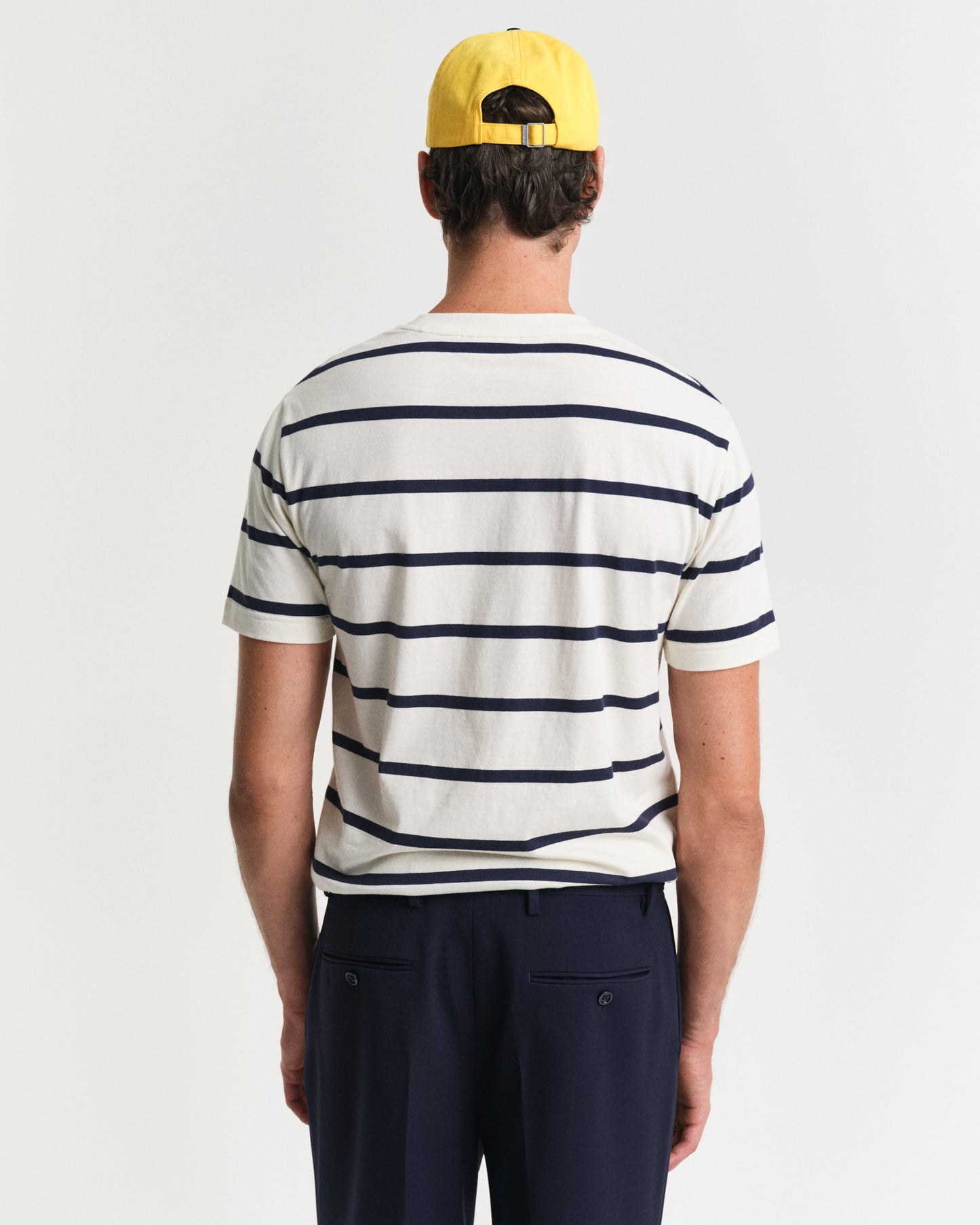 CREAM, STRIPED SS T-SHIRT, BACK-VIEW BY GANT AU.