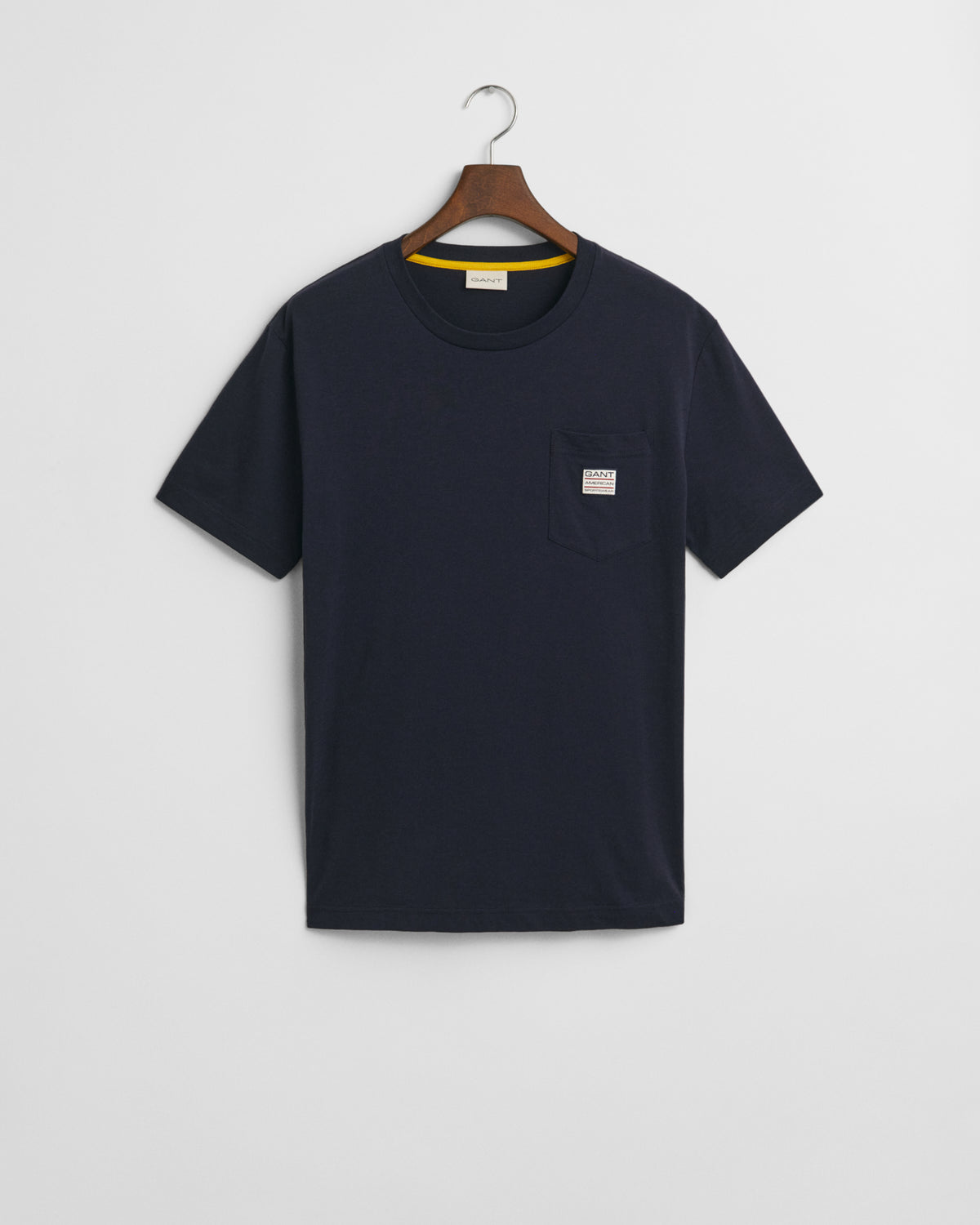 EVENING BLUE, POCKET SS T-SHIRT, FLAT-LAY BY GANT AU.
