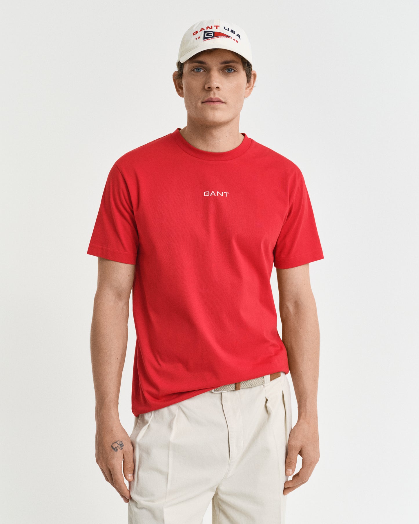 RUBY RED, GRAPHIC SS T-SHIRT, FRONT-VIEW BY GANT AU.
