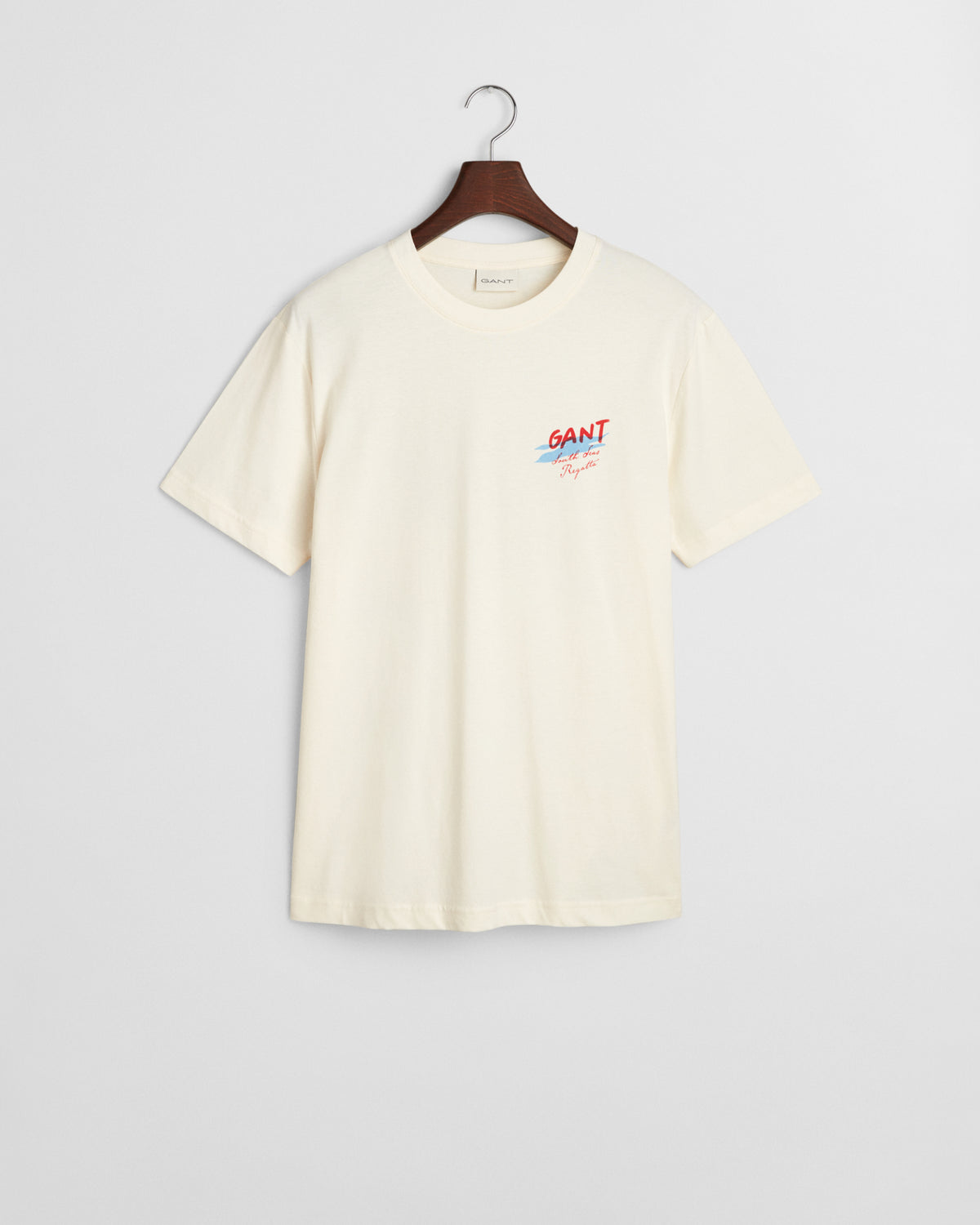 CREAM, PLACED GRAPHIC T-SHIRT, FLAT-LAY BY GANT AU.