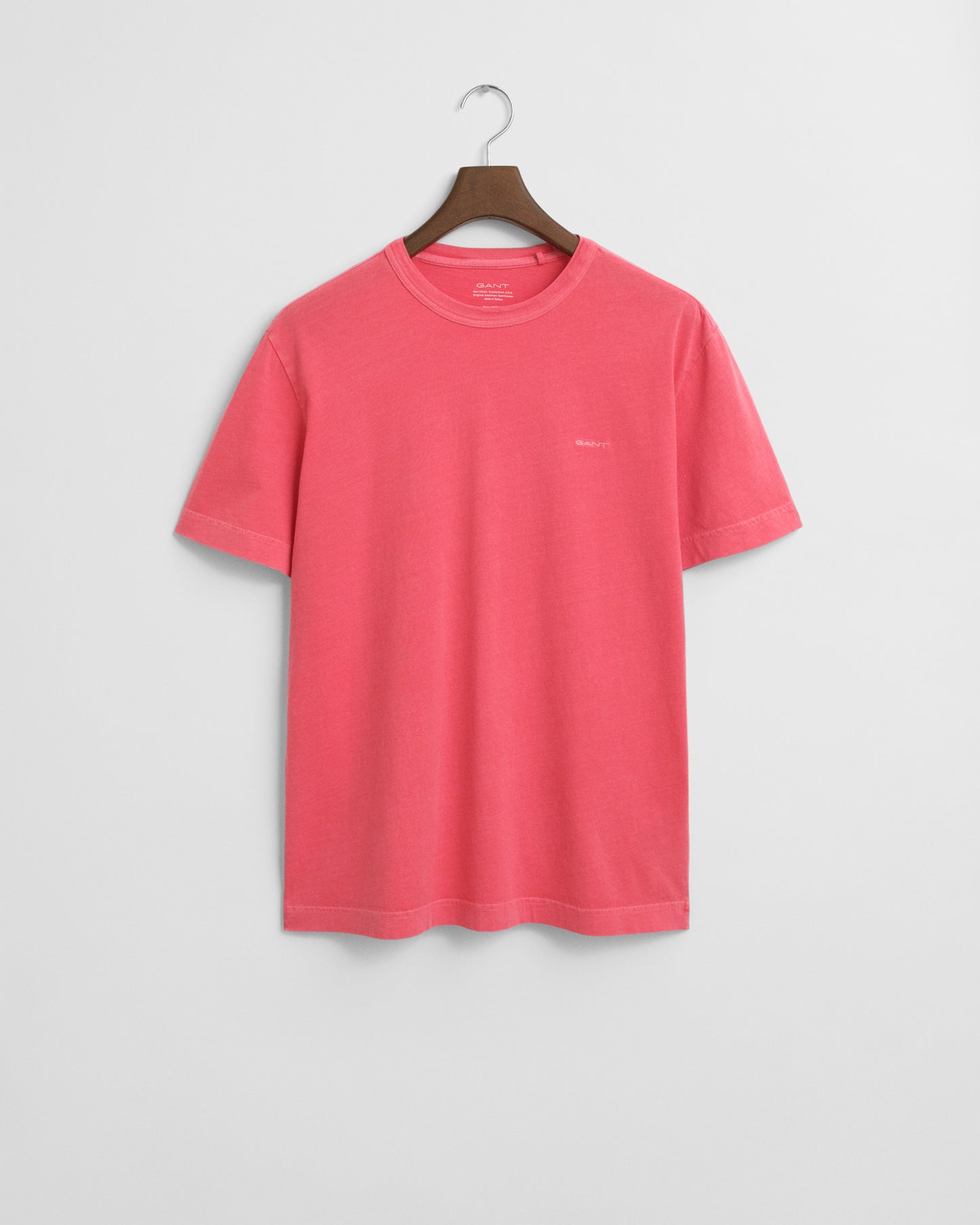 WATERMELON RED, SUNFADED SS T-SHIRT BY GANT AU.
