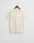 CREAM, EMBOSSED SS T-SHIRT, FLAT-LAY BY GANT AU.
