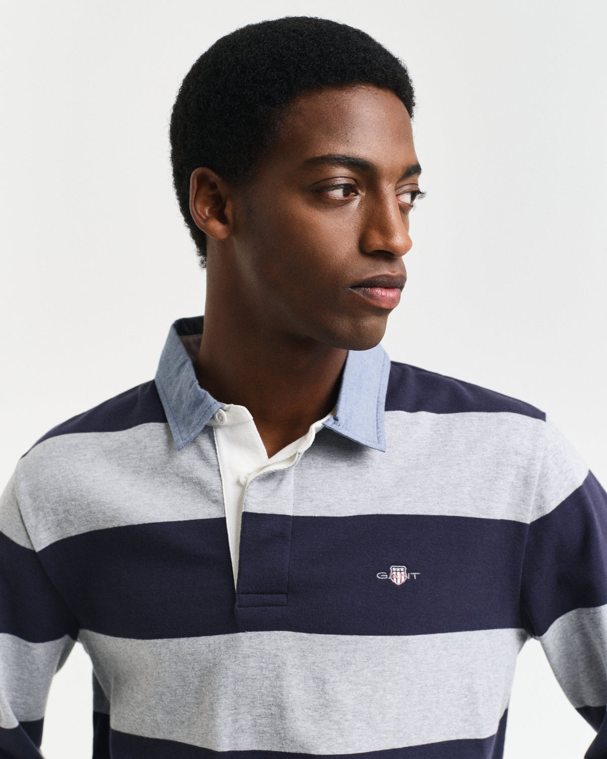 GREY MELANGE, REG CHAMBRAY STRIPE HEAVY RUGGER, CLOSE-UP BY GANT AU.