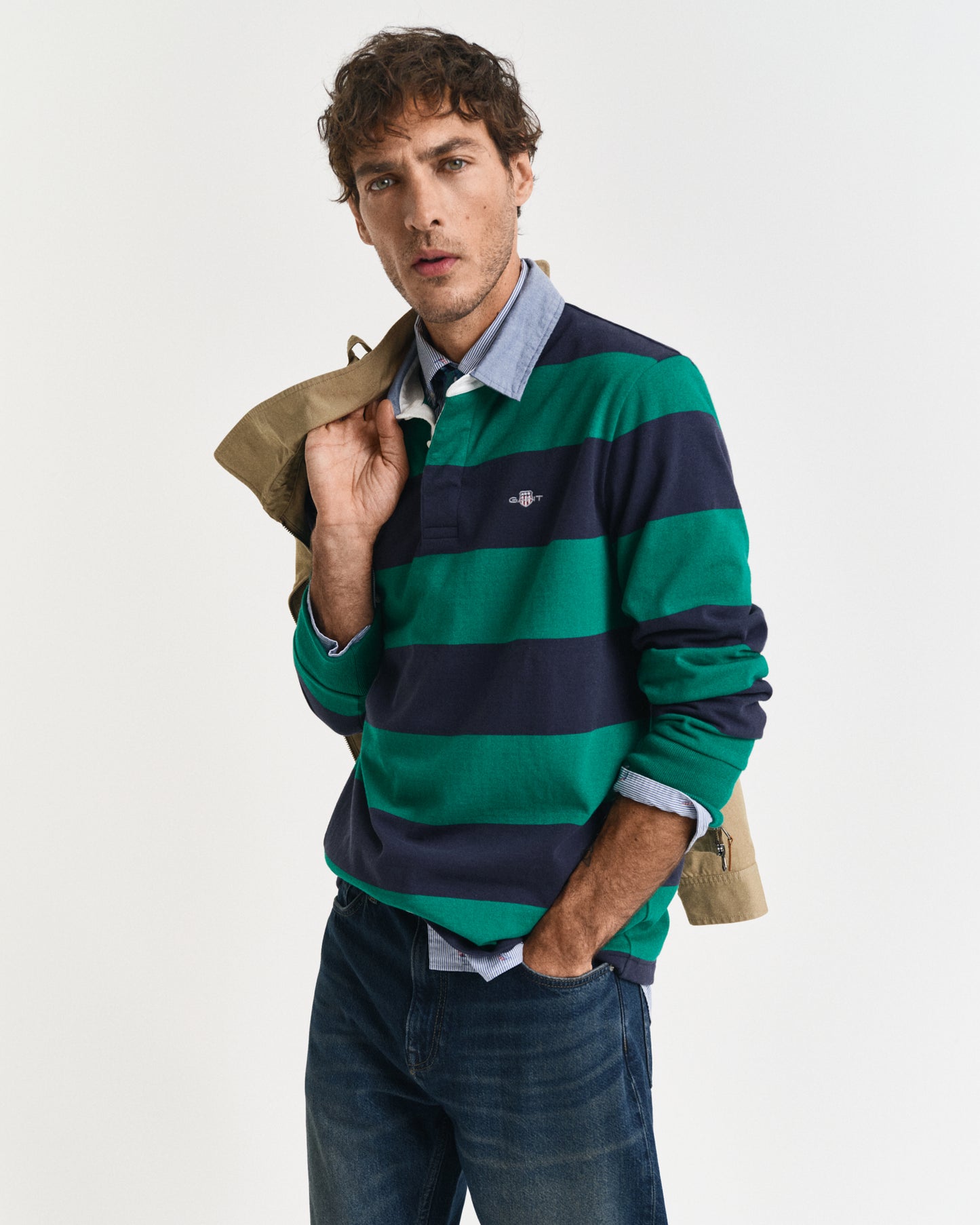 DEEP GREEN, REG CHAMBRAY STRIPE HEAVY RUGGER, FRONT-VIEW BY GANT AU.