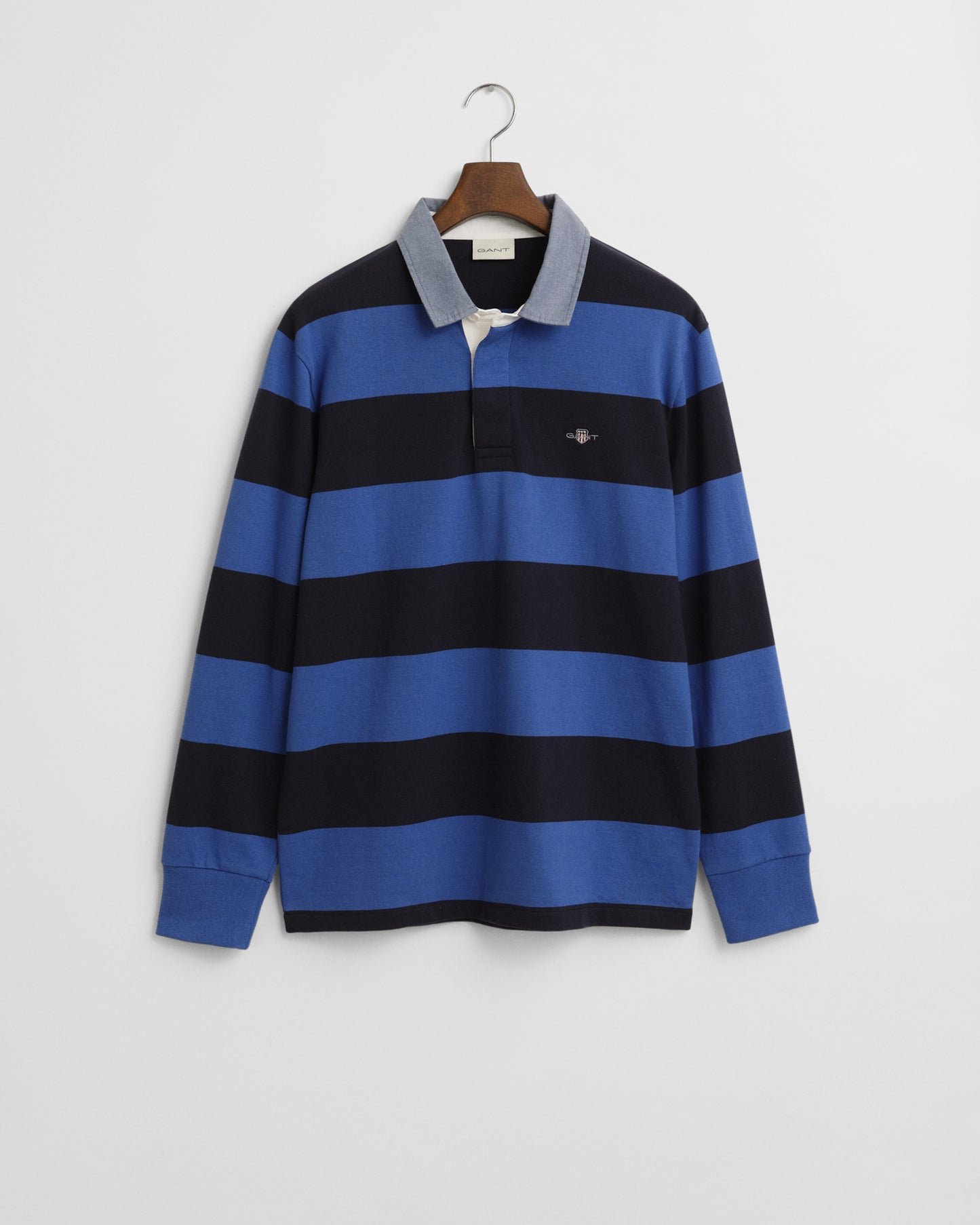 RICH BLUE, REG CHAMBRAY STRIPE HEAVY RUGGER, FLAT-LAY BY GANT AU.