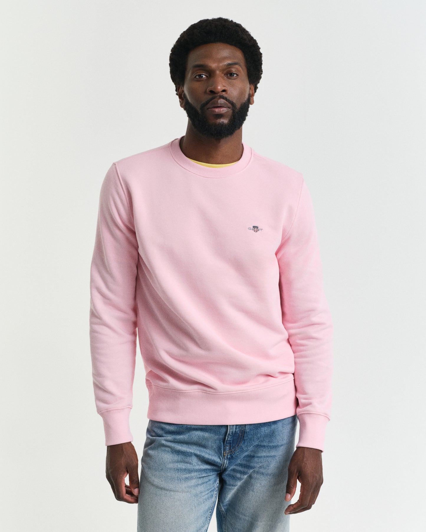 CALIFORNIA PINK, REG SHIELD C-NECK SWEAT, FRONT-VIEW BY GANT AU.