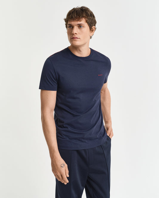 EVENING BLUE, CONTRAST LOGO SS T-SHIRT, FRONT-VIEW BY GANT AU.