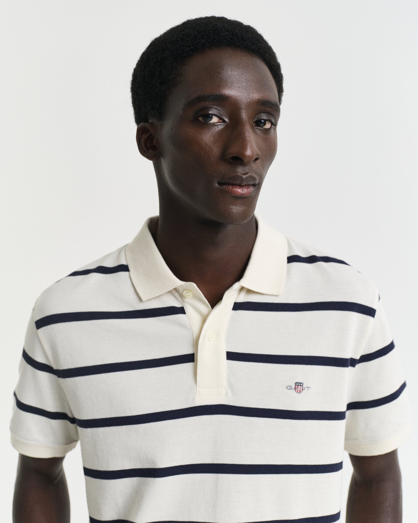 CREAM, STRIPED POLO, CLOSE-UP BY GANT AU.