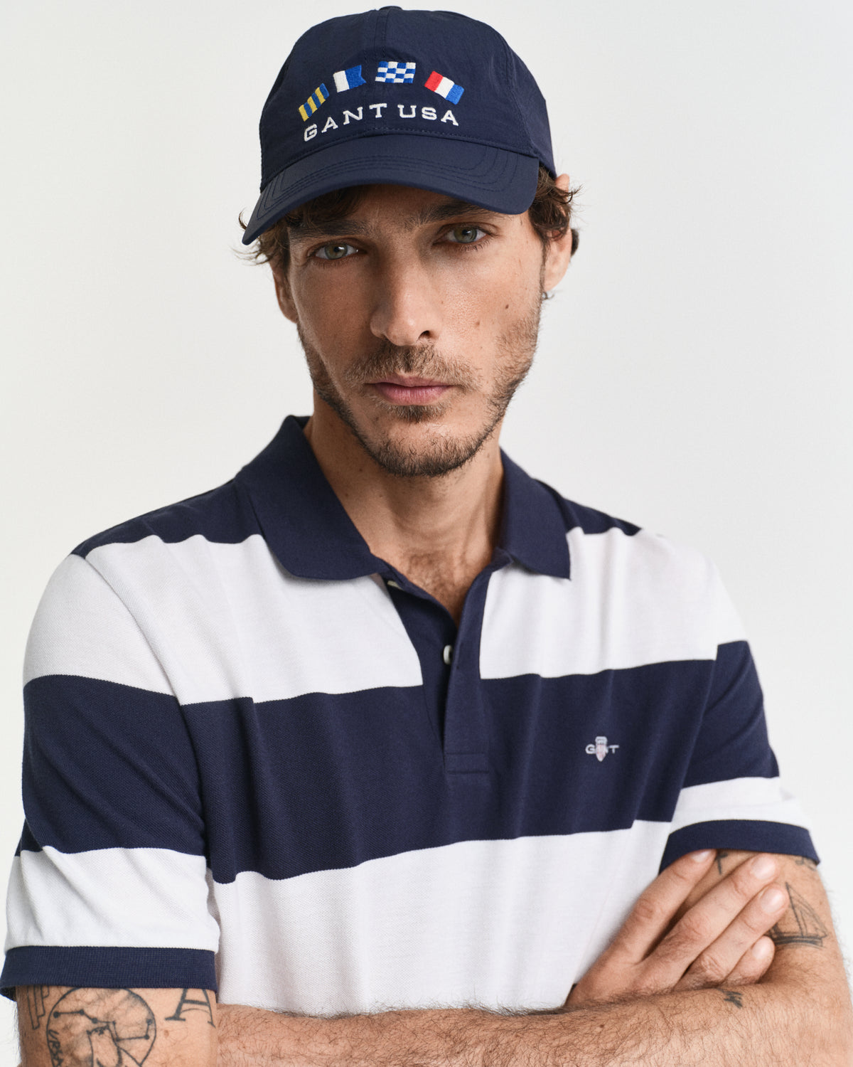 EVENING BLUE, BLOCK STRIPE POLO, CLOSE-UP BY GANT AU.
