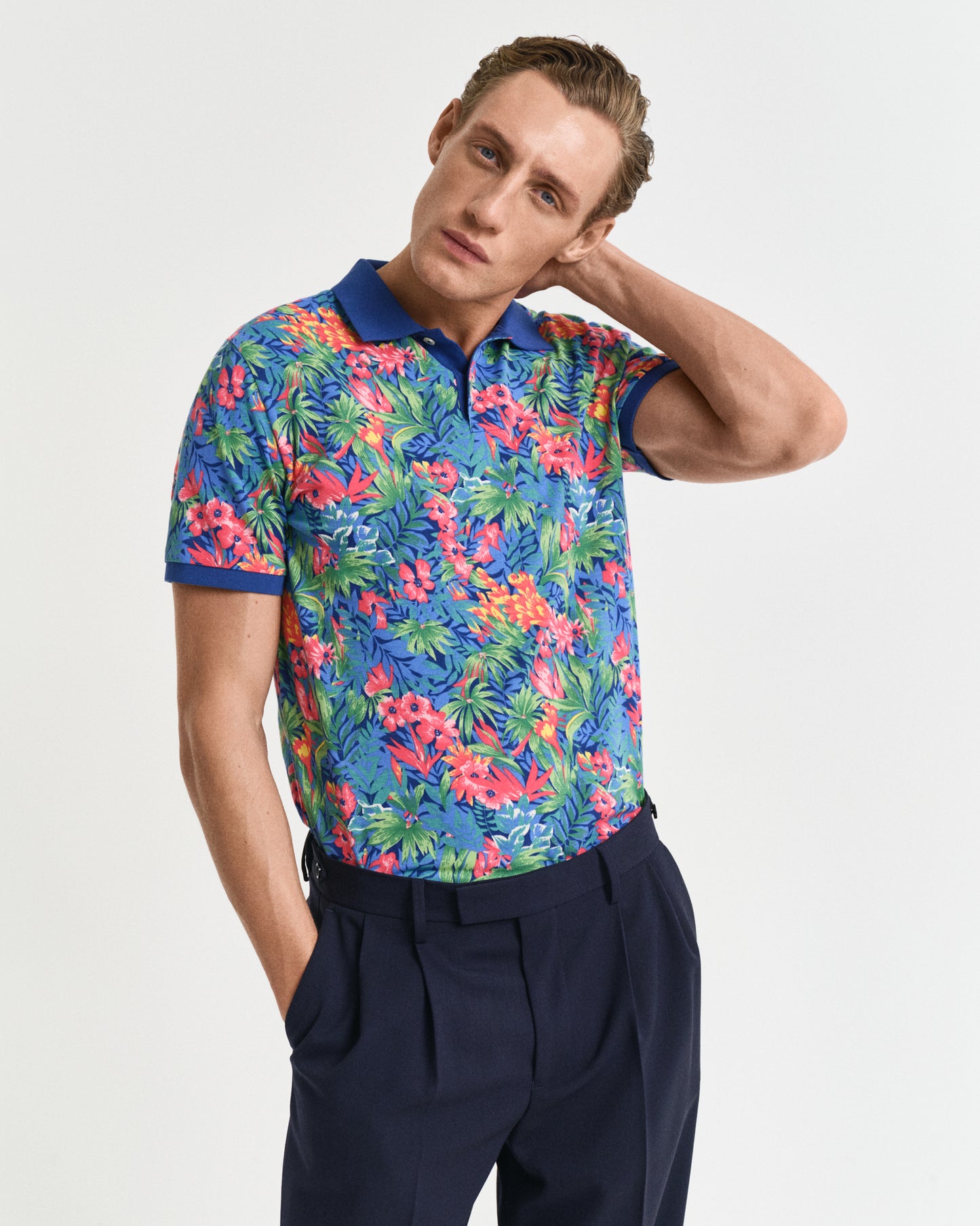 DEEP COBALT, PRINTED SS POLO, FRONT-VIEW BY GANT AU.
