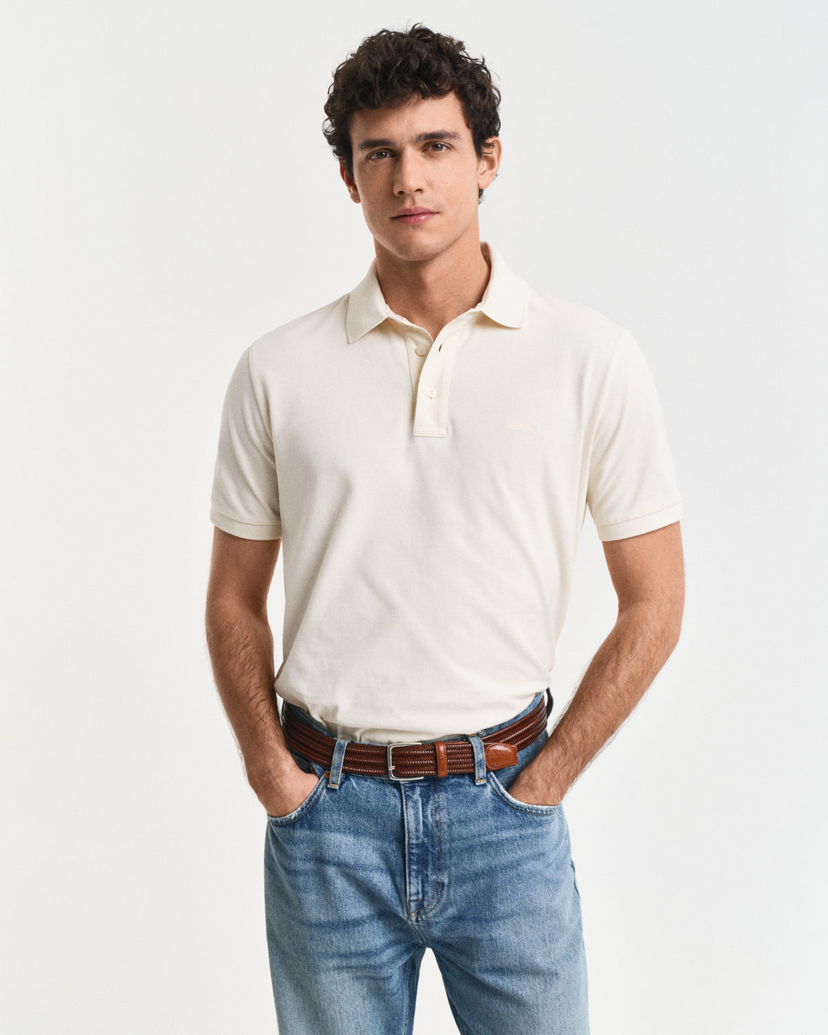 IVORY WHITE, SUNFADED SS POLO, FRONT-VIEW BY GANT AU.