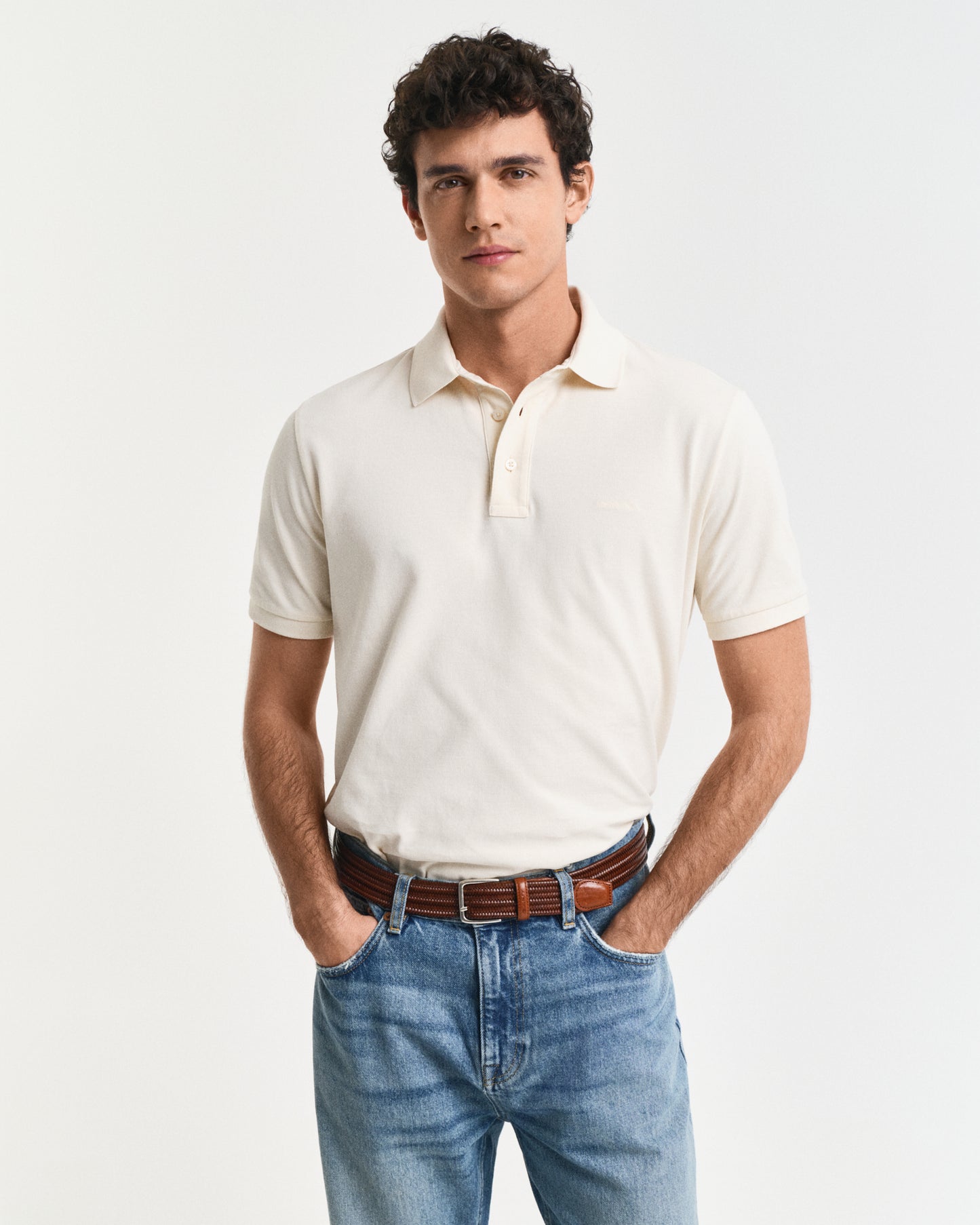 IVORY WHITE, SUNFADED SS POLO, FRONT-VIEW BY GANT AU.