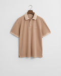 DRY SAND, SUNFADED SS POLO, FLAT-LAY BY GANT AU.