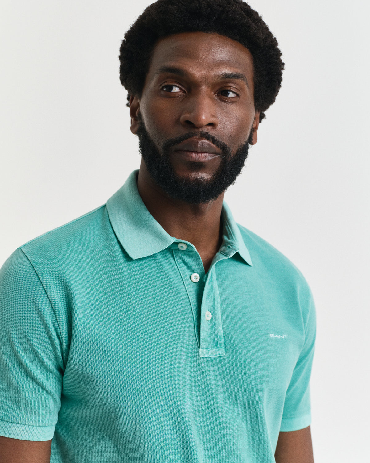 TROPIC BLUE, SUNFADED SS POLO, CLOSE-UP BY GANT AU.