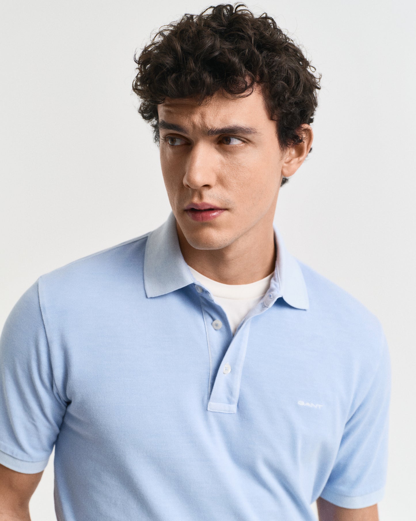 FRESH BLUE, SUNFADED SS POLO, CLOSE-UP BY GANT AU.