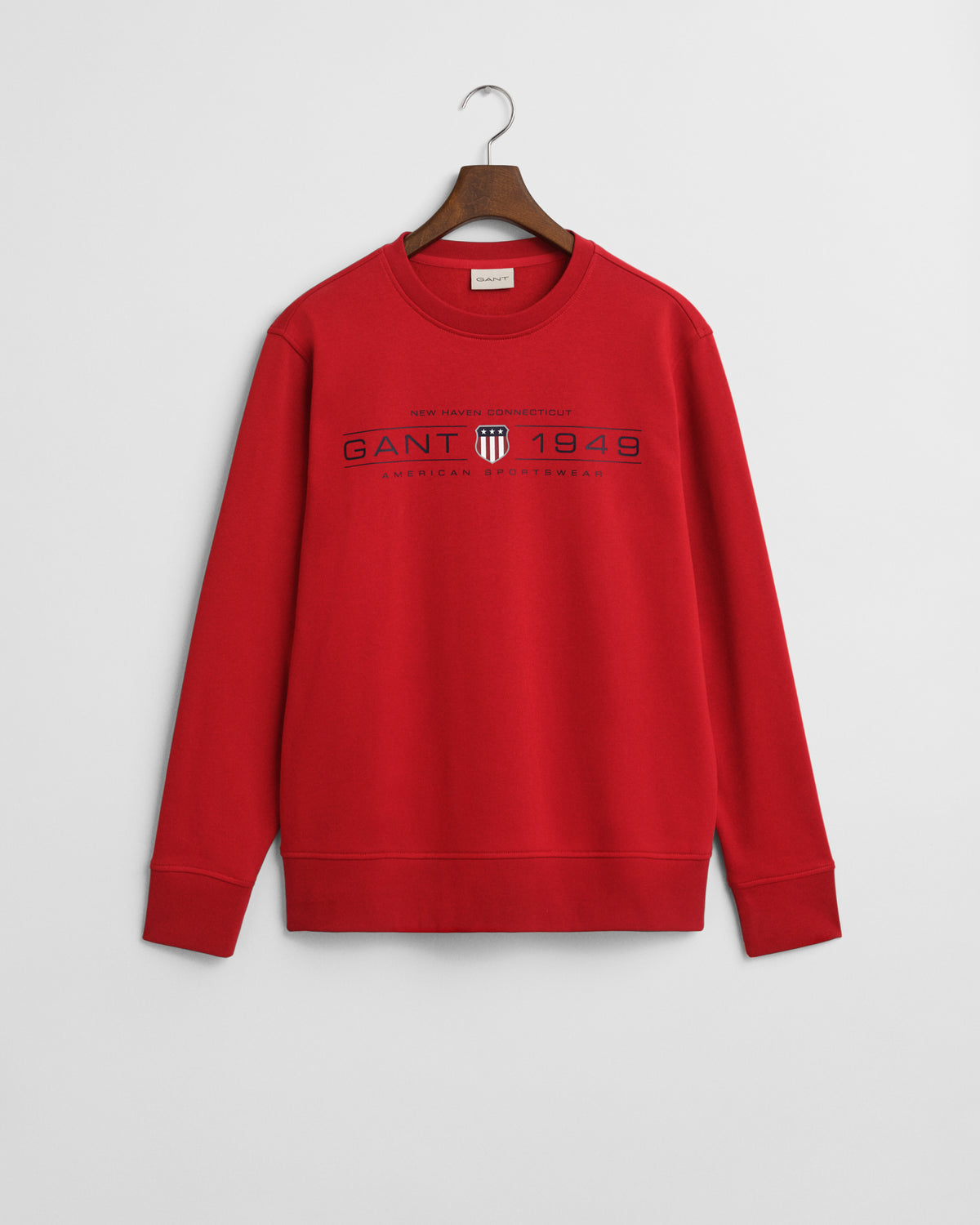RUBY RED, GRAPHIC C-NECK SWEAT, FLAT-LAY BY GANT AU.