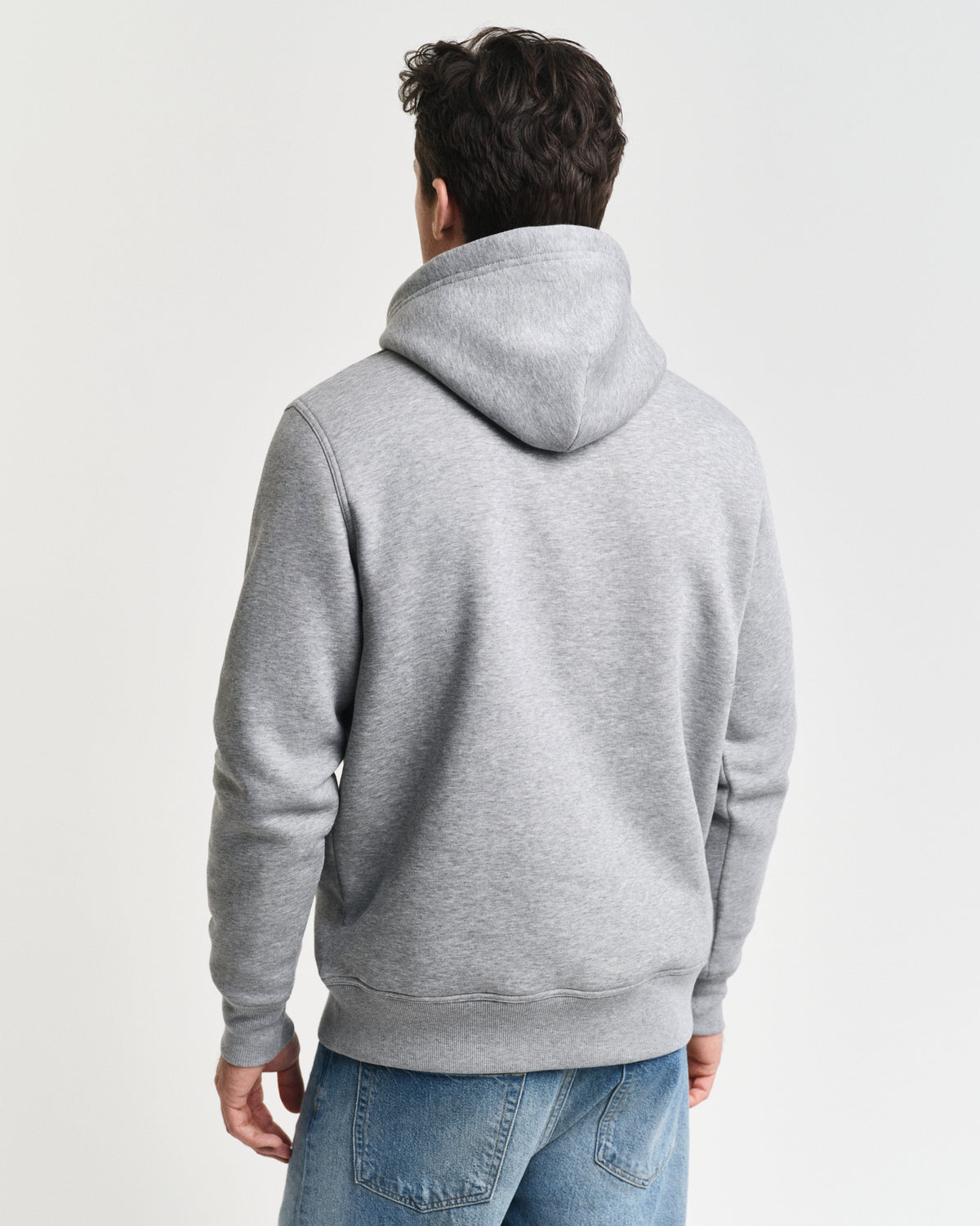 GREY MELANGE, REG MEDIUM ARCHIVE SHIELD HOODIE, BACK-VIEW BY GANT AU.