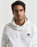 EGGSHELL, REG MEDIUM ARCHIVE SHIELD HOODIE, CLOSE-UP BY GANT AU.