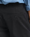 BLACK, RELAXED SHORTS, CLOSE-UP BY GANT AU.
