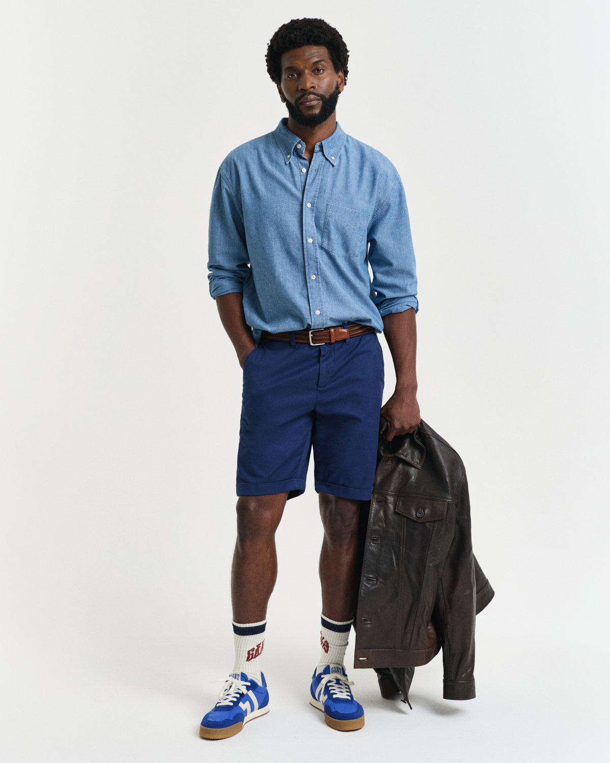 PERSIAN BLUE, REG SUNFADED CHINO SHORTS, FRONT-VIEW BY GANT AU.