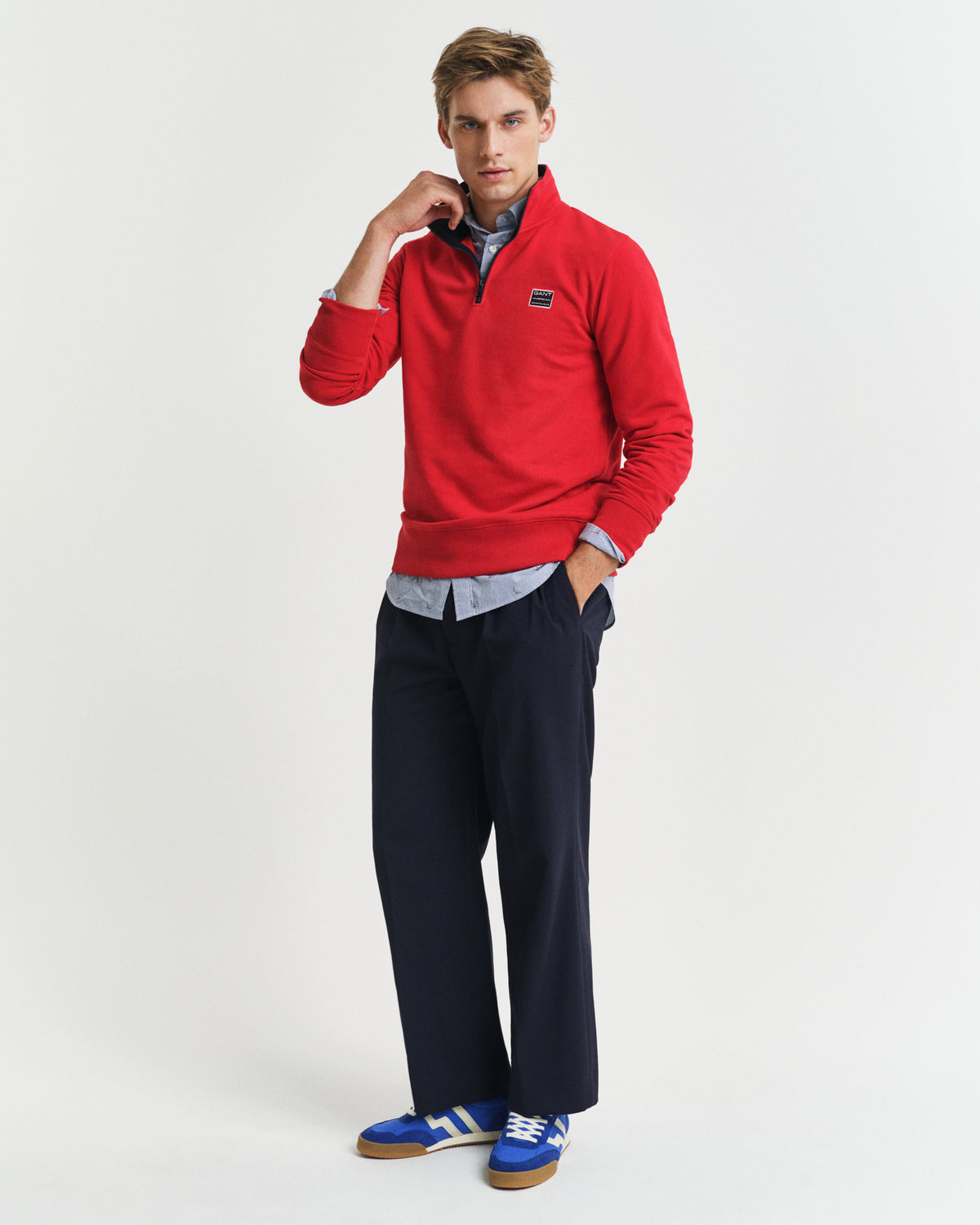RUBY RED, CONTRAST HALF ZIP BY GANT AU.
