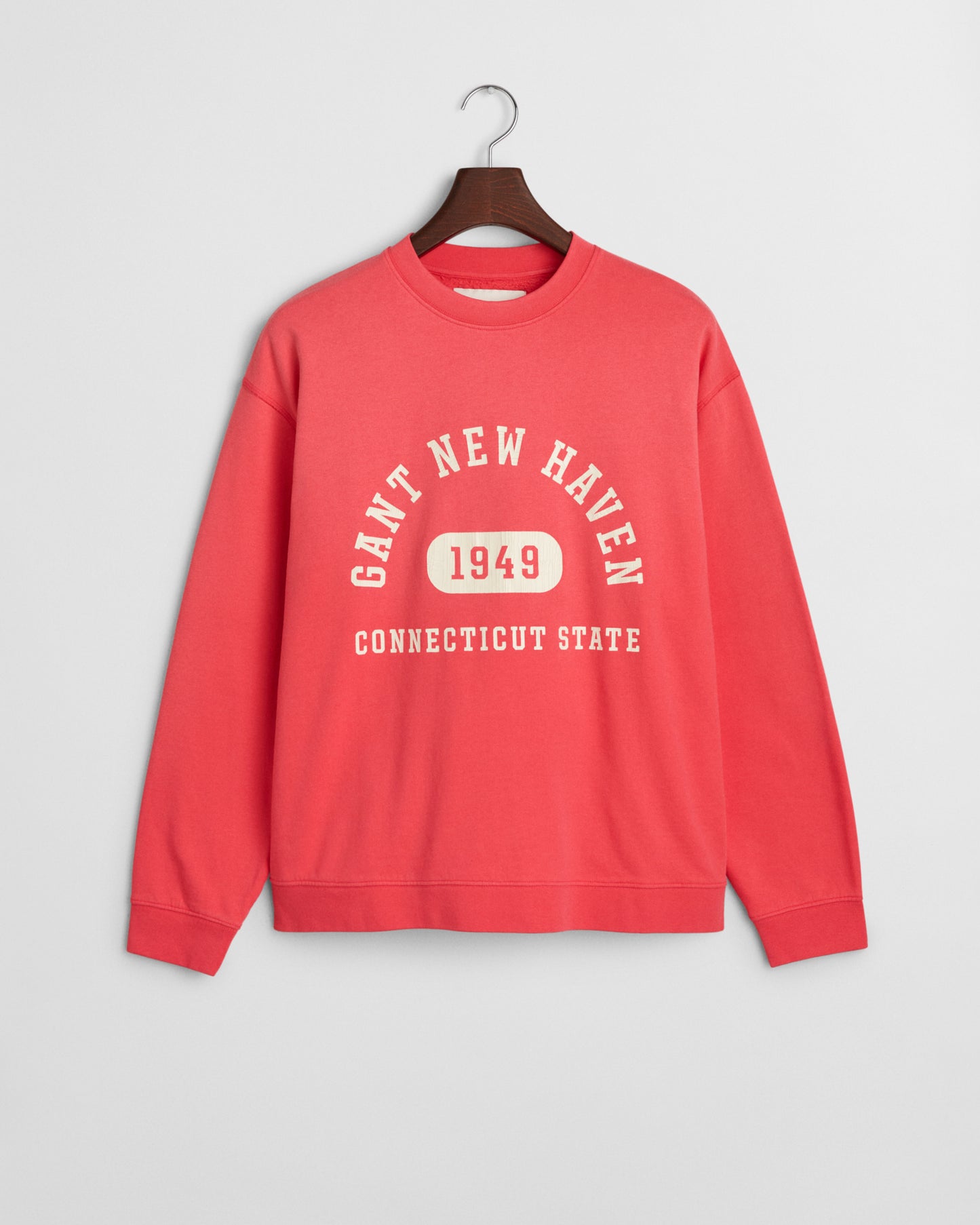 WATERMELON RED, GRAPHIC SWEAT C-NECK, FLAT-LAY BY GANT AU.