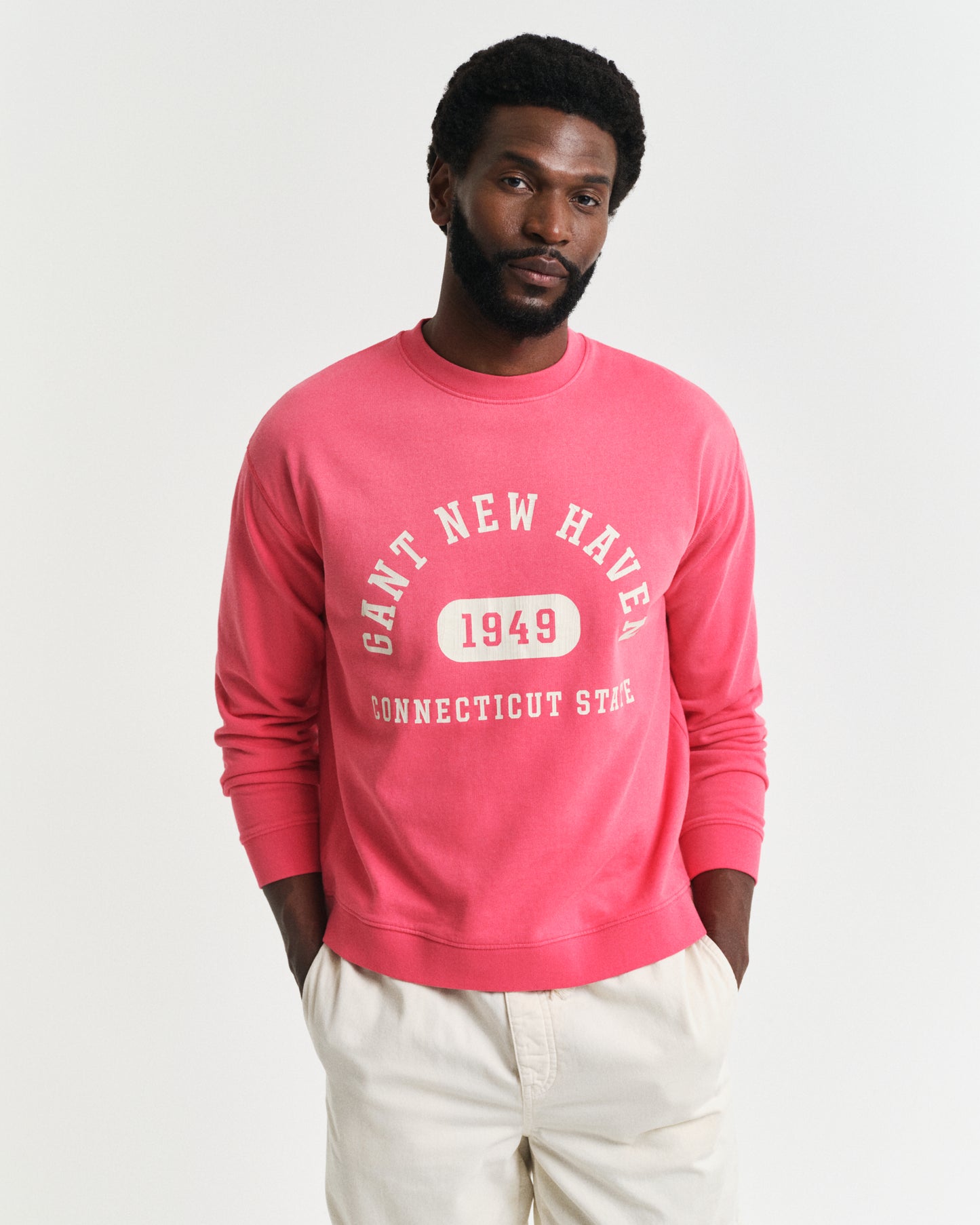 WATERMELON RED, GRAPHIC SWEAT C-NECK, FRONT-VIEW BY GANT AU.