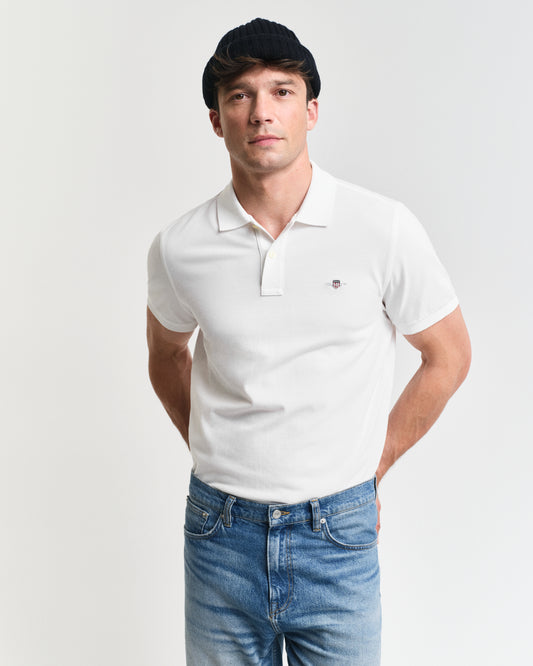 WHITE, REG SHIELD SS PIQUE POLO, FRONT-VIEW BY GANT AU.
