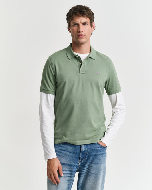KALAMATA GREEN, REG SHIELD SS PIQUE POLO, FRONT-VIEW BY GANT AU.