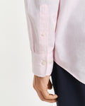 LIGHT PINK, REG CLASSIC POPLIN SHIRT, CLOSE-UP BY GANT AU.