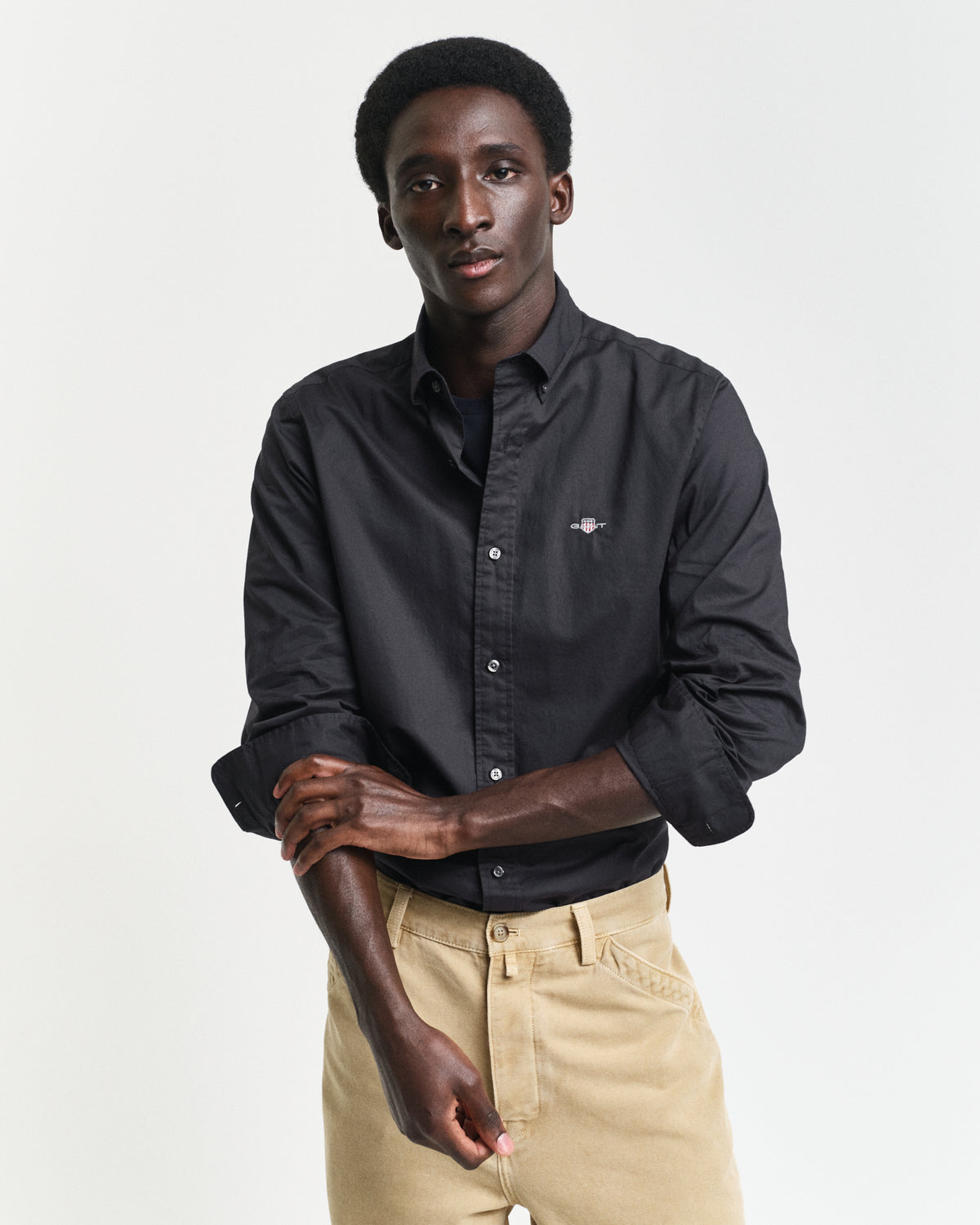 BLACK, SLIM CLASSIC POPLIN SHIRT, FRONT-VIEW BY GANT AU.