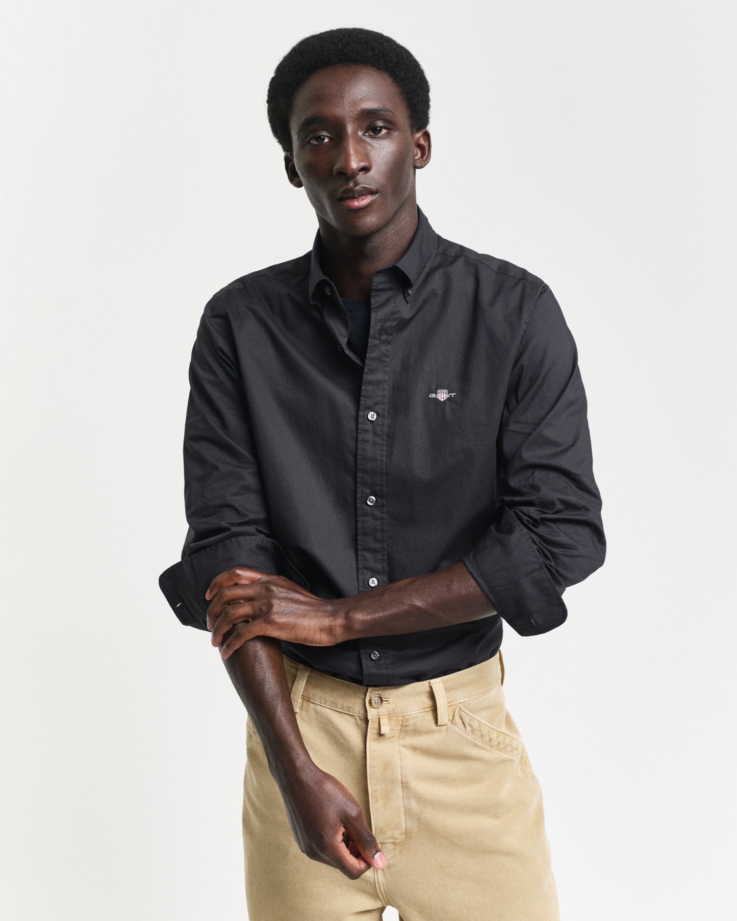 BLACK, SLIM CLASSIC POPLIN SHIRT, FRONT-VIEW BY GANT AU.
