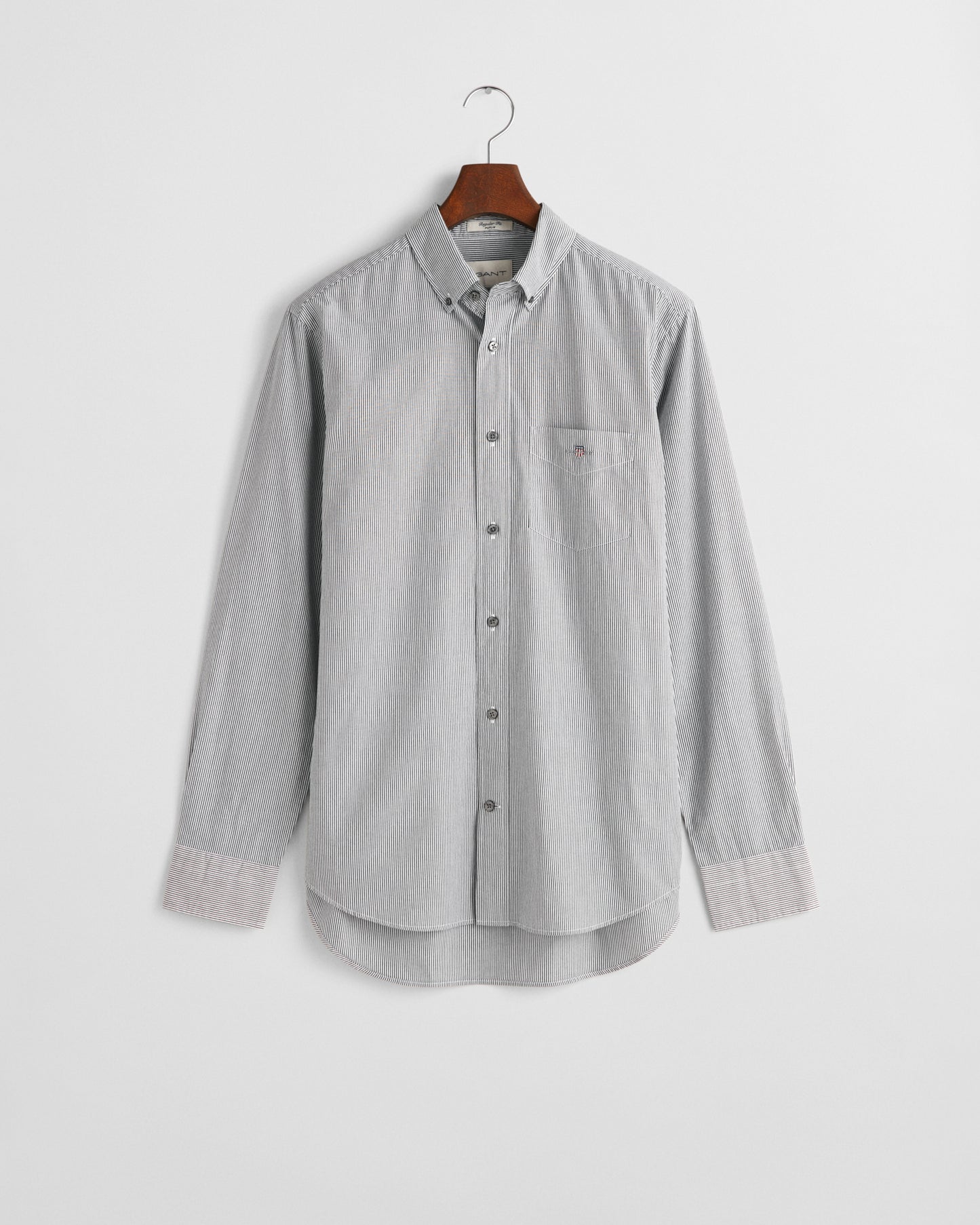 BLACK, REG CLASSIC POPLIN BANKER SHIRT, FLAT-LAY BY GANT AU.