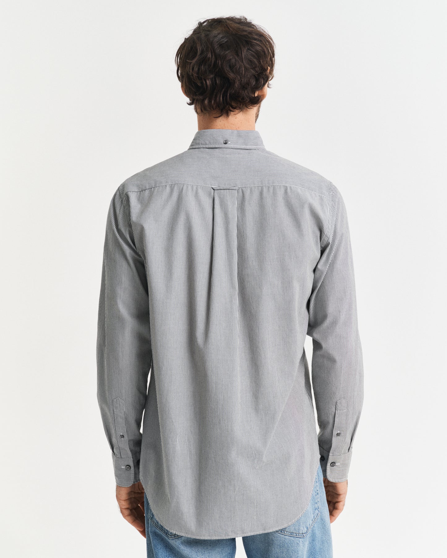 BLACK, REG CLASSIC POPLIN BANKER SHIRT, BACK-VIEW BY GANT AU.