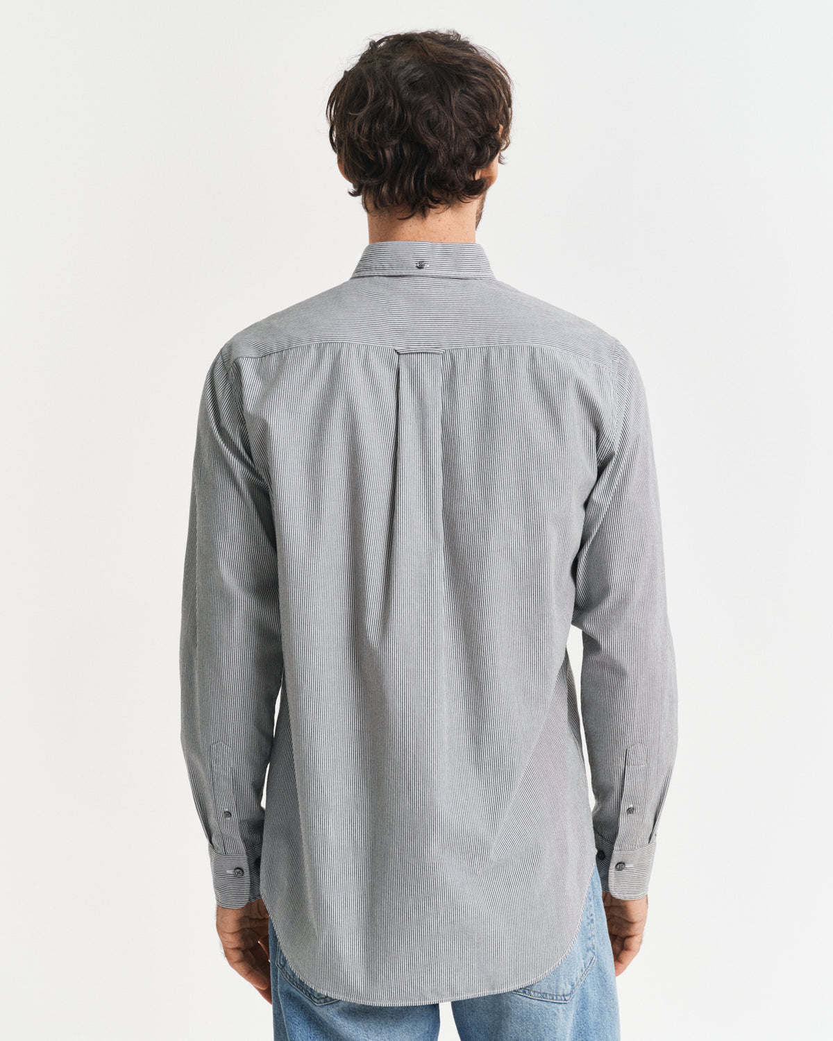 BLACK, REG CLASSIC POPLIN BANKER SHIRT, BACK-VIEW BY GANT AU.