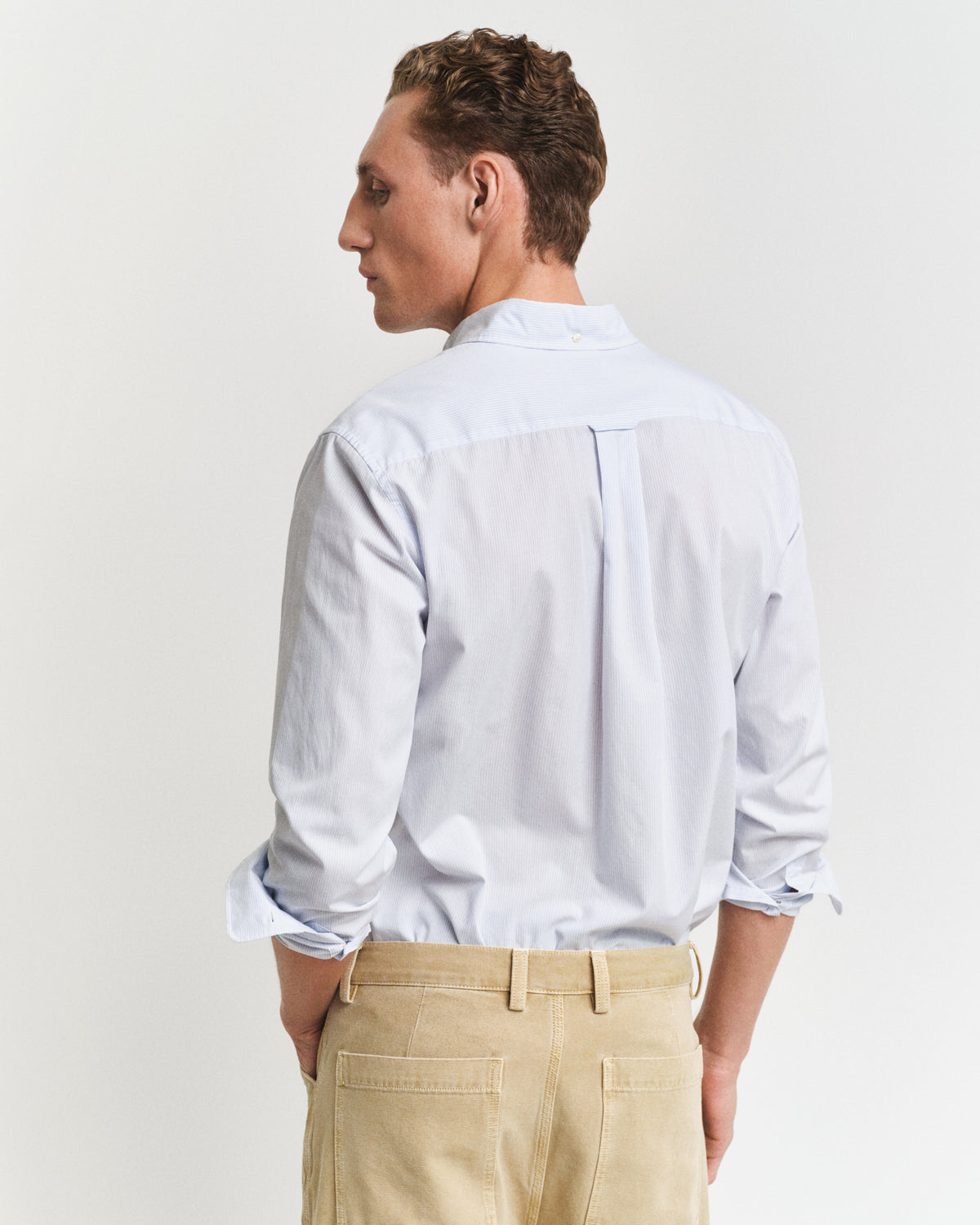 LIGHT BLUE, REG CLASSIC POPLIN BANKER SHIRT, BACK-VIEW BY GANT AU.
