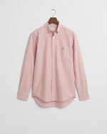 RUBY RED, REG CLASSIC OXFORD STRIPE SHIRT, FLAT-LAY BY GANT AU.