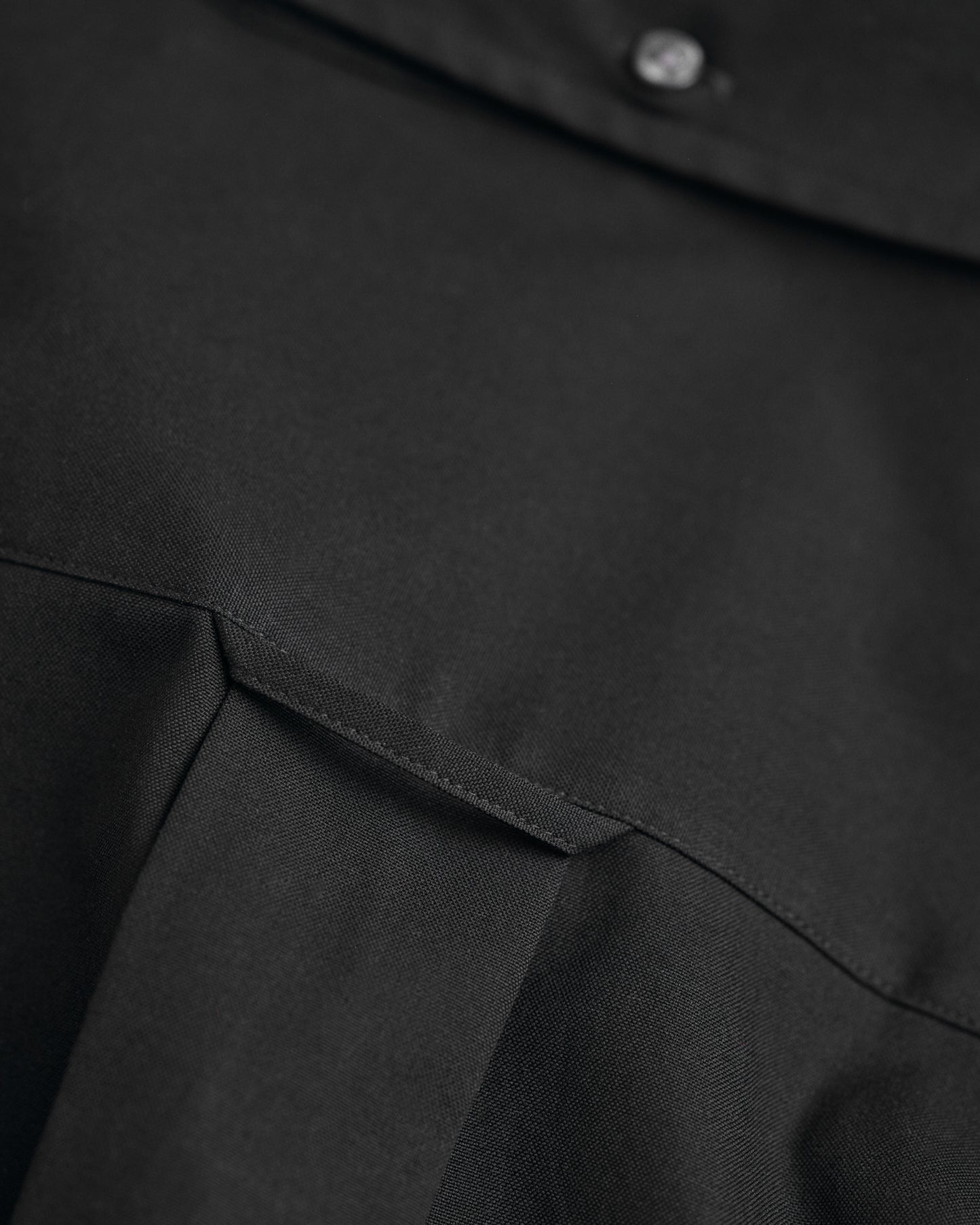BLACK, REG PINPOINT OXFORD SHIRT, CLOSE-UP BY GANT AU.