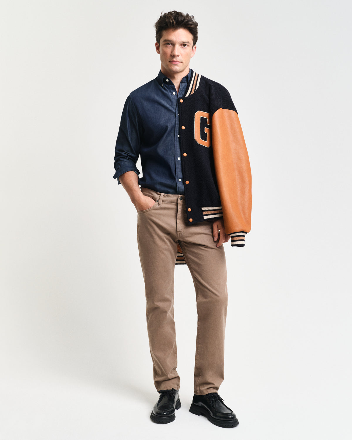 DARK INDIGO, REG INDIGO BD BY GANT AU.