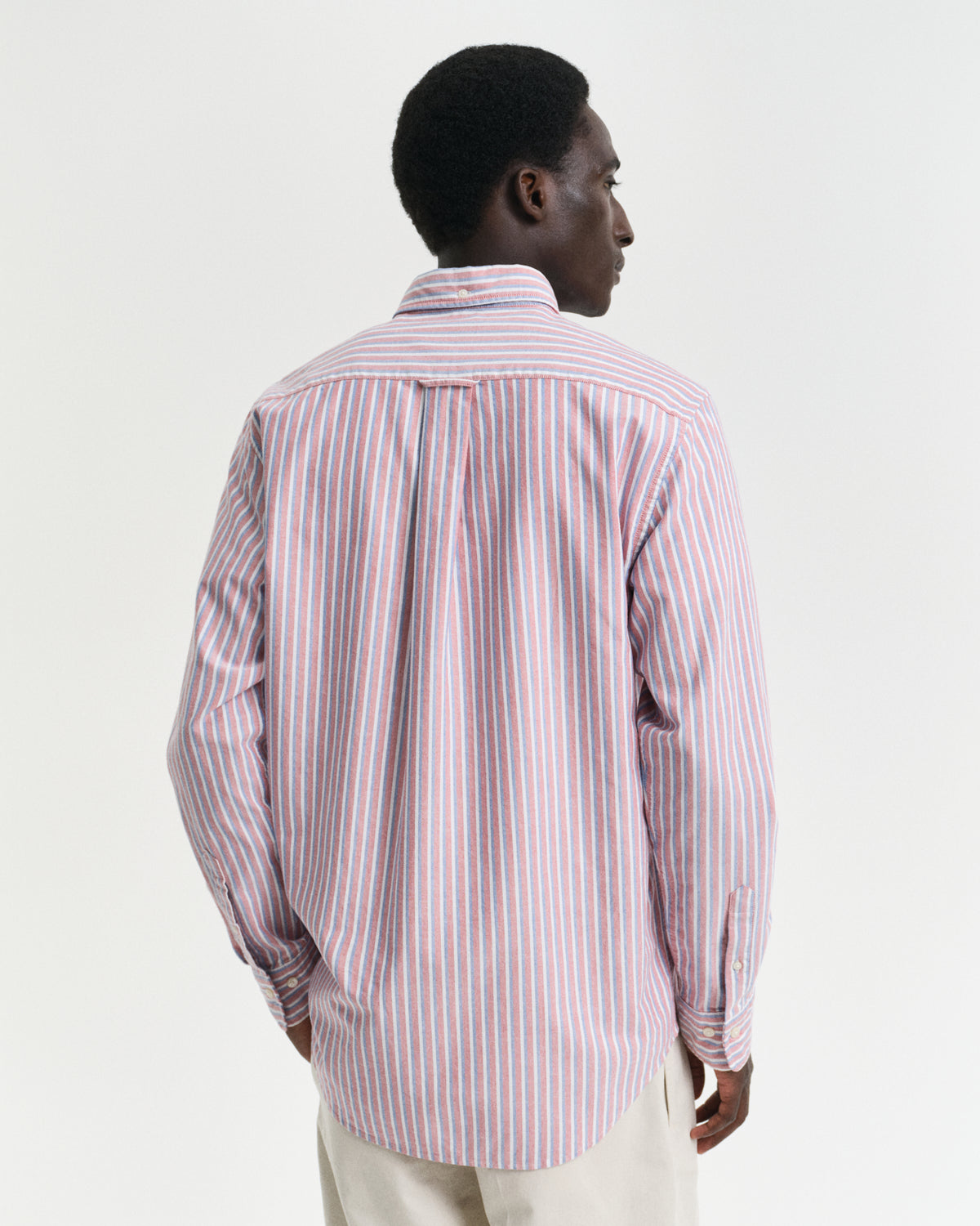 RUBY RED, REG CLASSIC OXFORD STRIPE SHIRT, BACK-VIEW BY GANT AU.