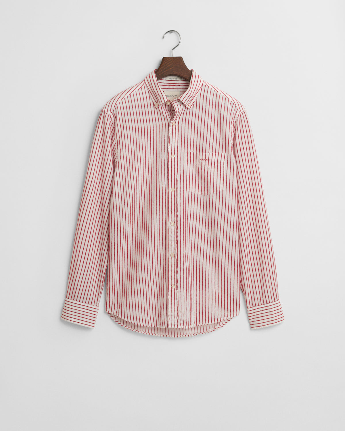 RUBY RED, REG TEXTURE STRIPE SHIRT, FLAT-LAY BY GANT AU.