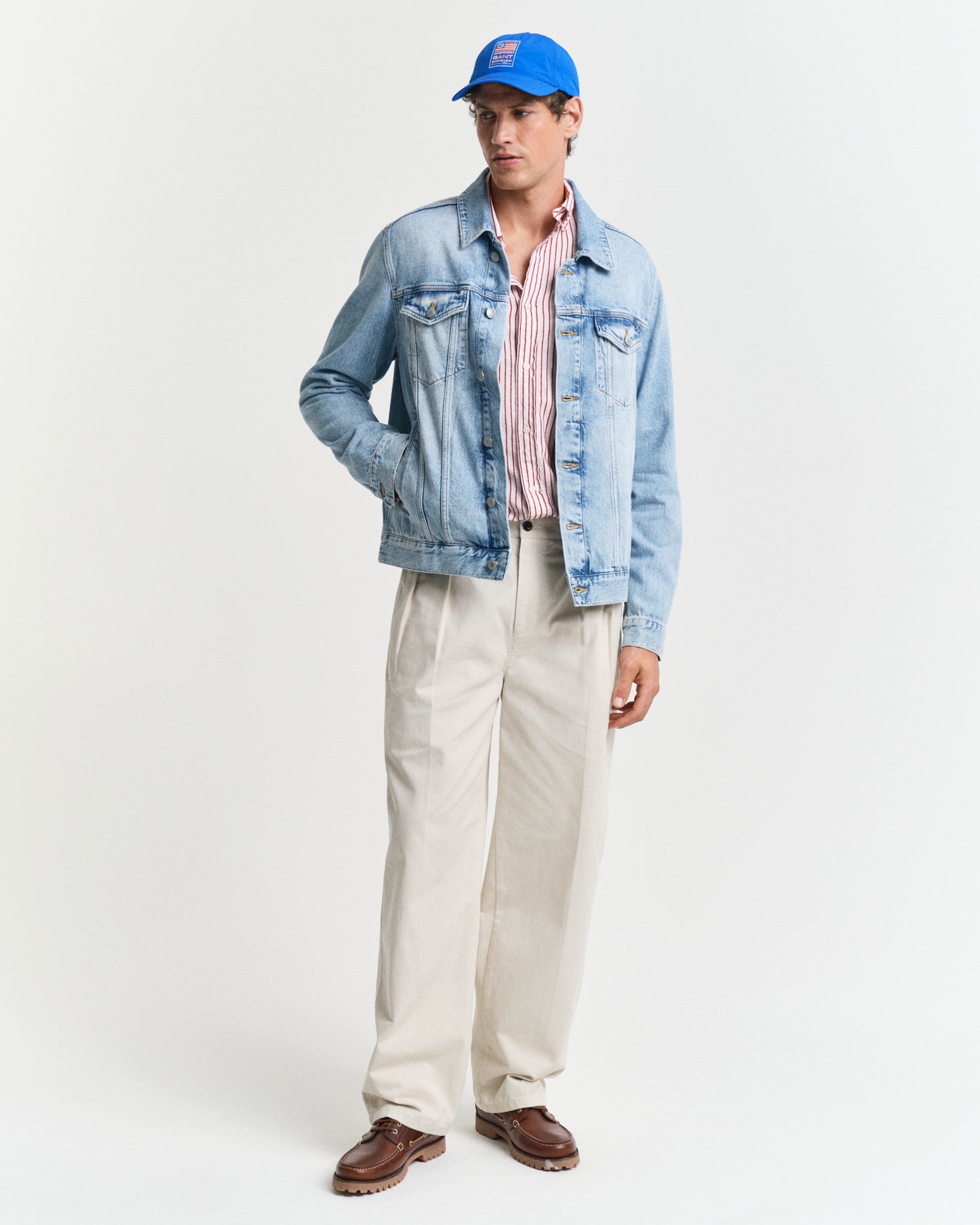 RUBY RED, REG TEXTURE STRIPE SHIRT BY GANT AU.