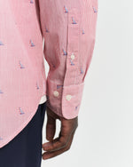 MODEL WEARING REG SAILING FIL COUPE SHIRT