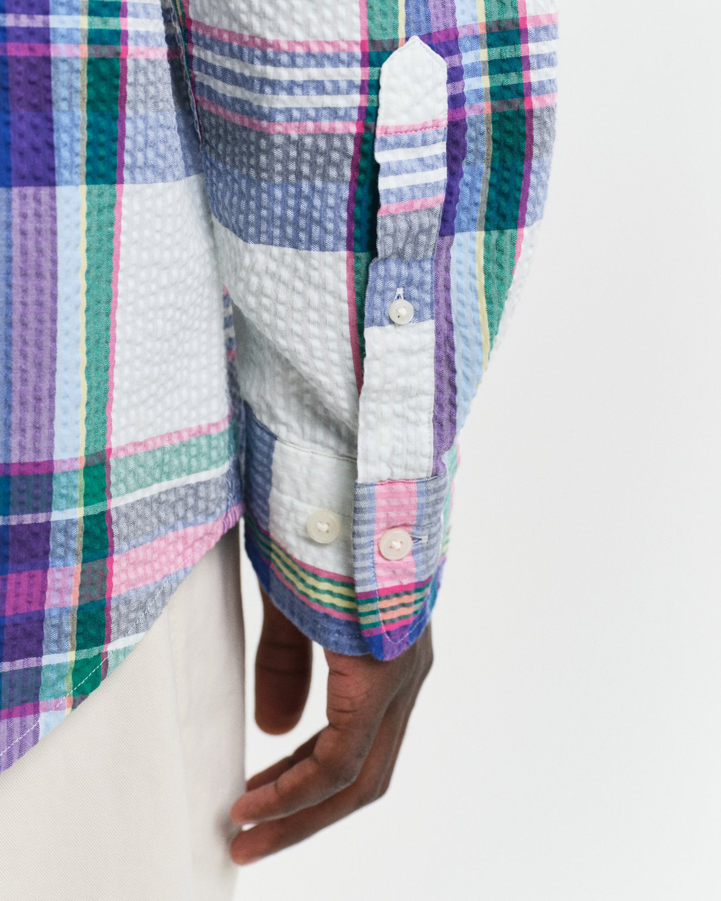 MODEL WEARING REG SEERSUCKER MADRAS SHIRT