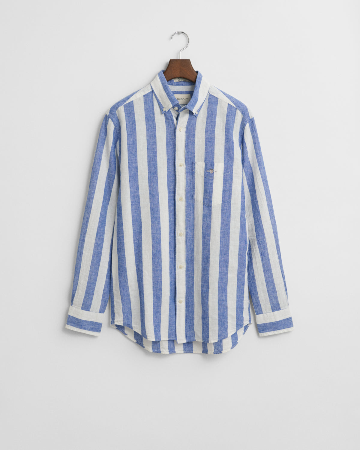 RICH BLUE, REG COTTON LINEN BOLD STRIPE SHIRT, FLAT-LAY BY GANT AU.